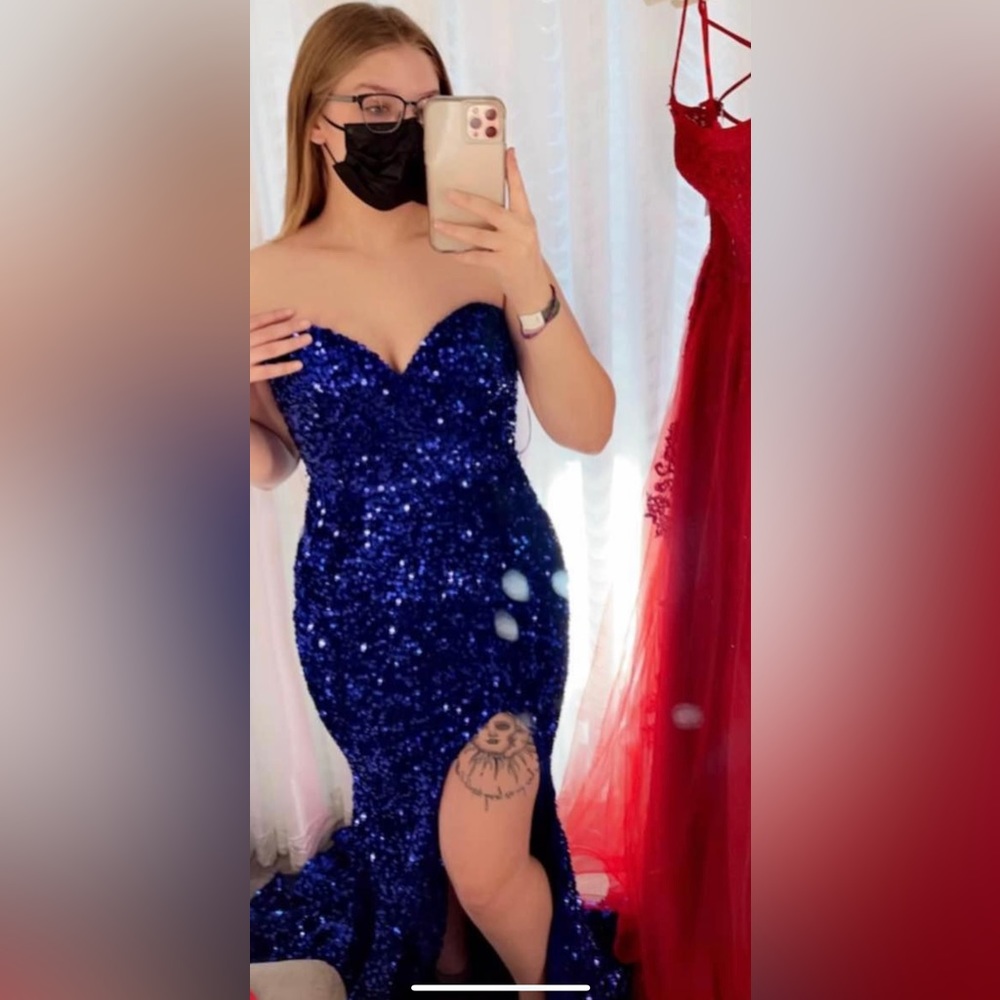 PORTIA & SCARLETT PROM DRESS